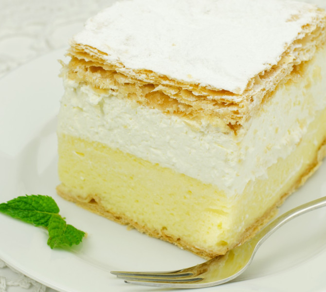 Cream cake with puff pastry base, cream and and vanilla cream.
