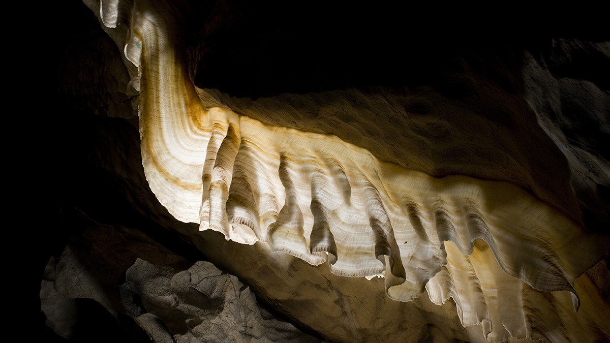 cave exploration3