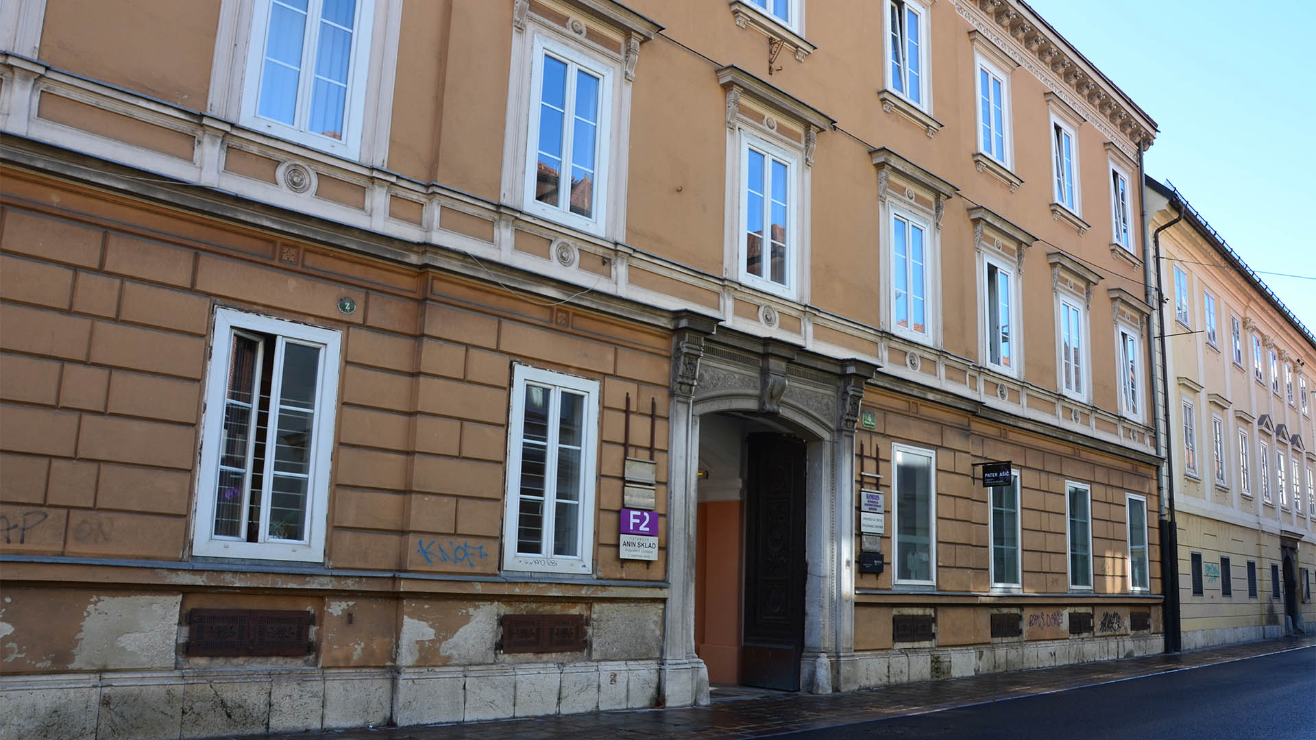 Herbal Tea House and Monastery Shop „Pater Ašič“ » Visit Ljubljana
